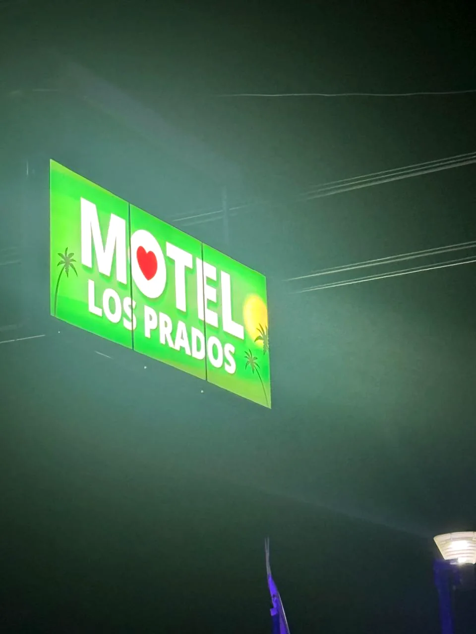 Letrero de Motel Los Prados
